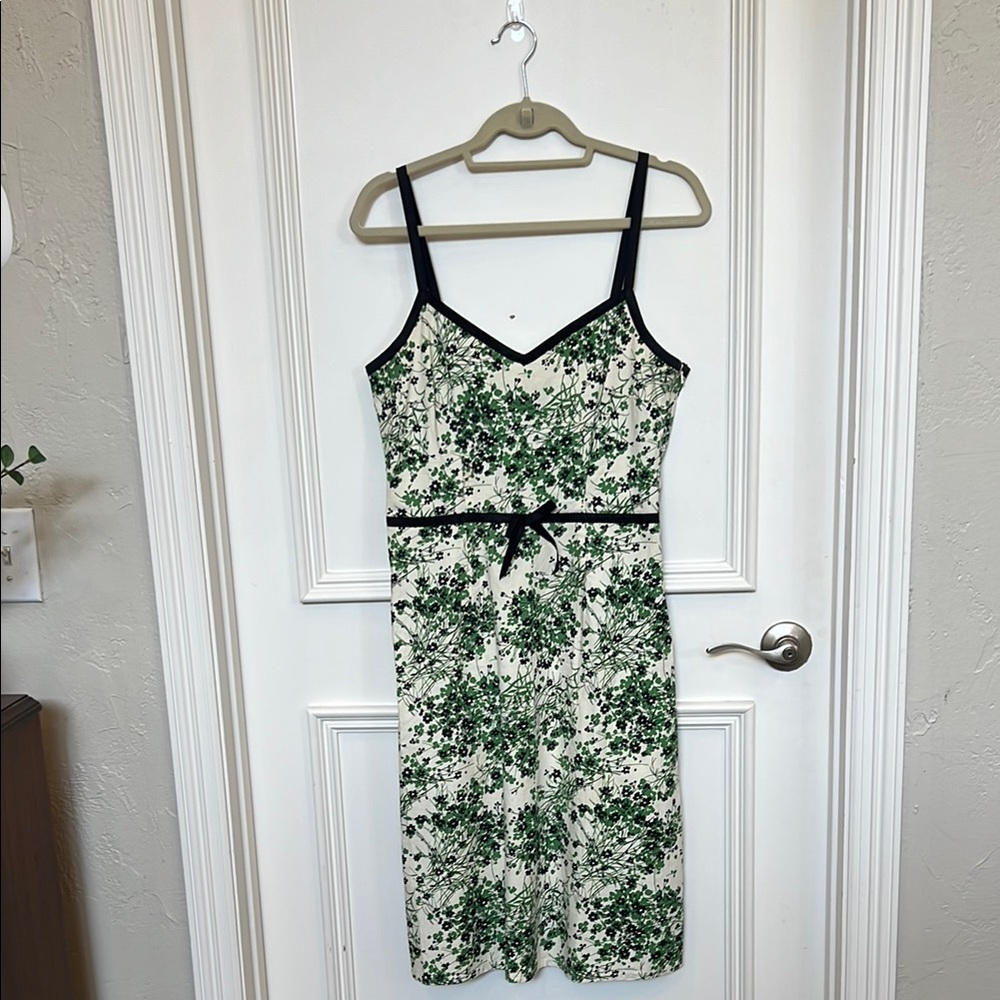 EUC Anthropologie Odille green/black floral dress. Size 8